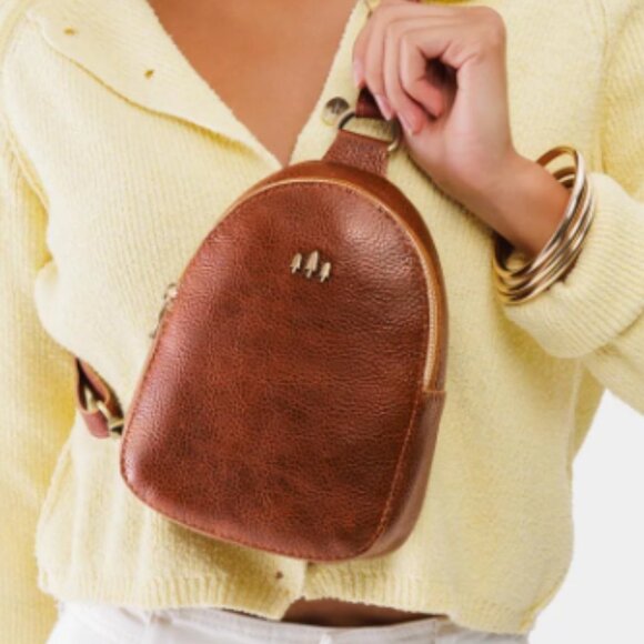 Portland Leather Handbags - EUC! Portland Leather Sydney Sling In Nutmeg